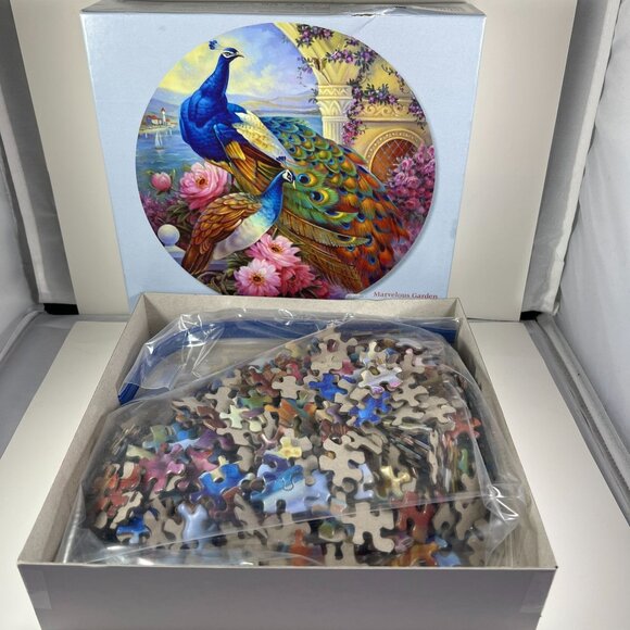 Marvelous Garden Peacock Puzzle 500 Pieces Round By Bits & Pieces Age 14+ - Picture 3 of 4